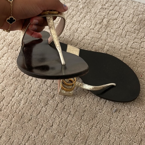 COPY - COPY - Gucci thong sandals ! Only worn 5x size 39.5 . Fits size 9 - Picture 9 of 14